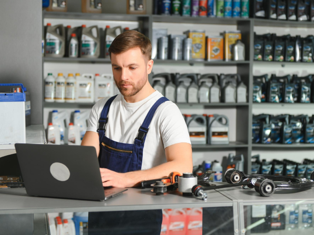 Automotive E-Commerce & Digital Operations